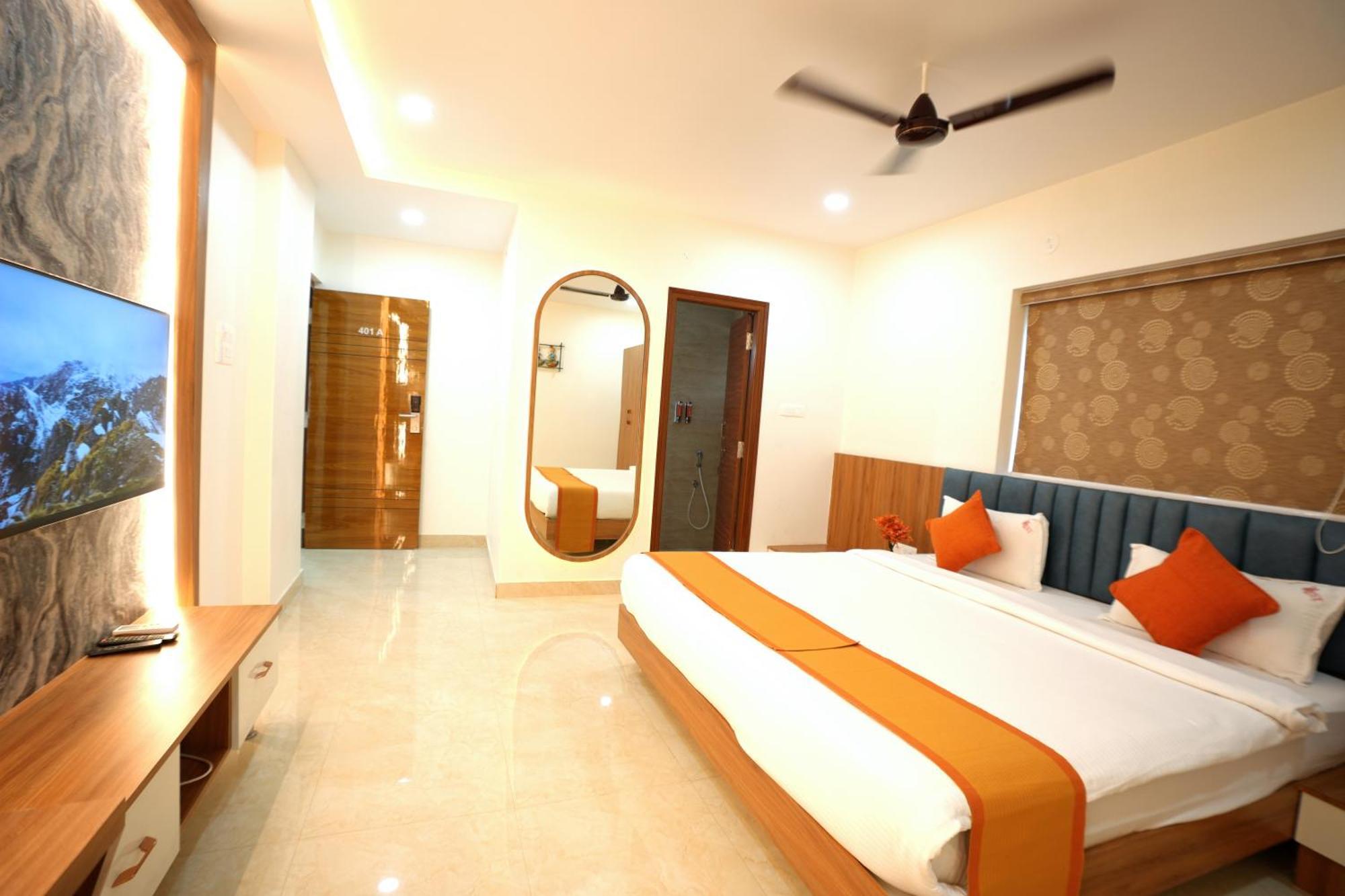 Viola Suites Hyderabad Bagian luar foto