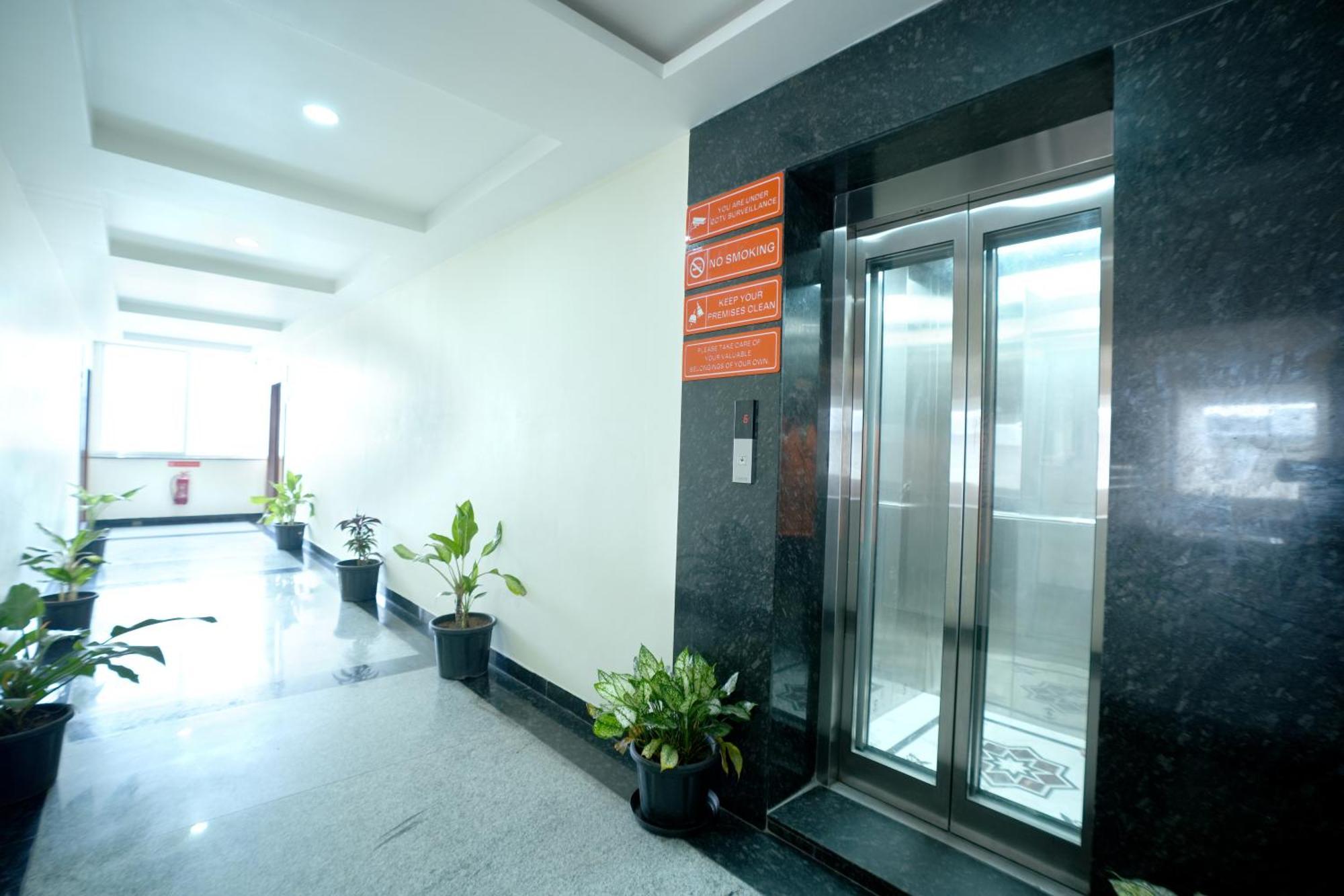 Viola Suites Hyderabad Bagian luar foto