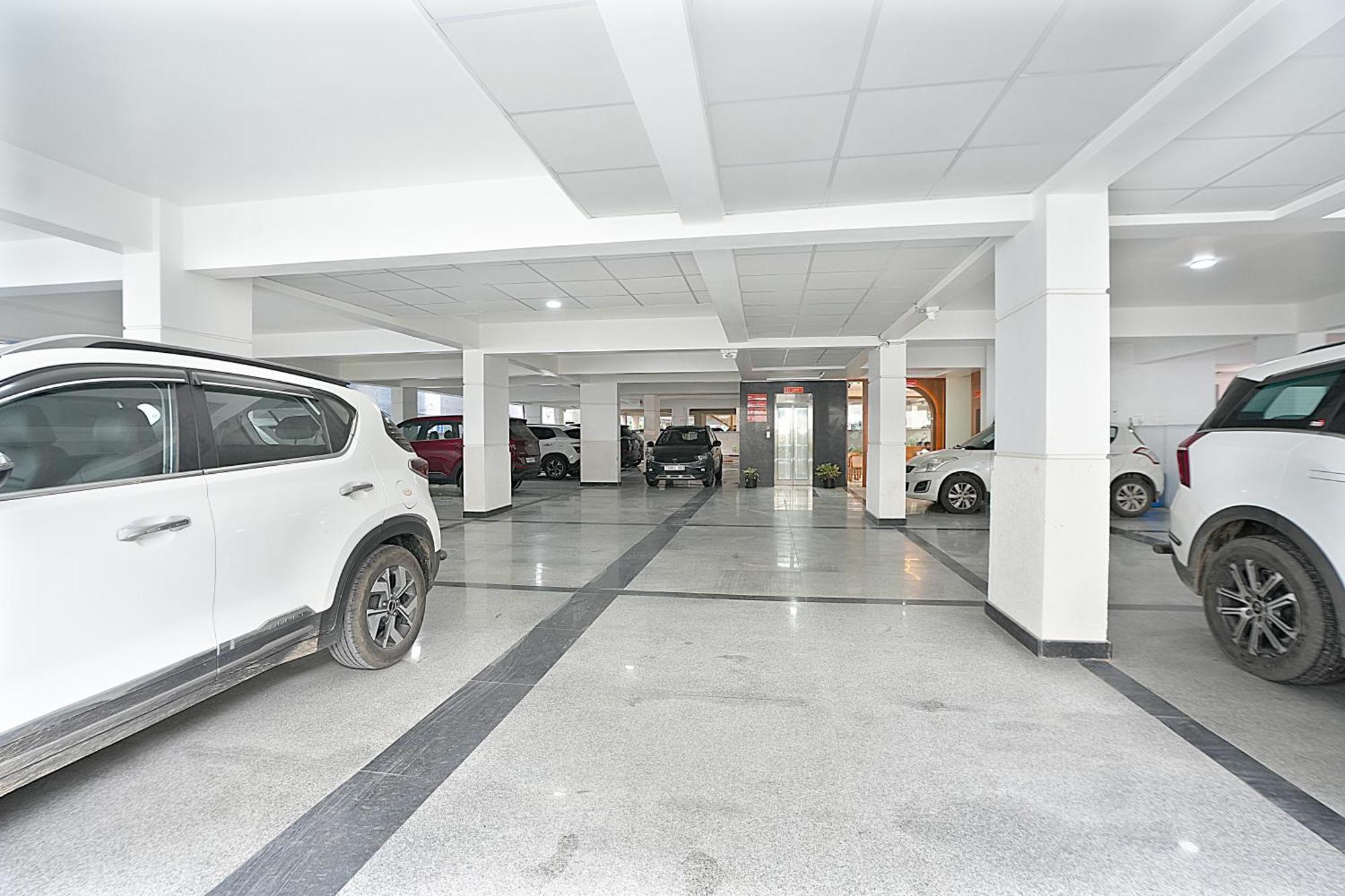 Viola Suites Hyderabad Bagian luar foto