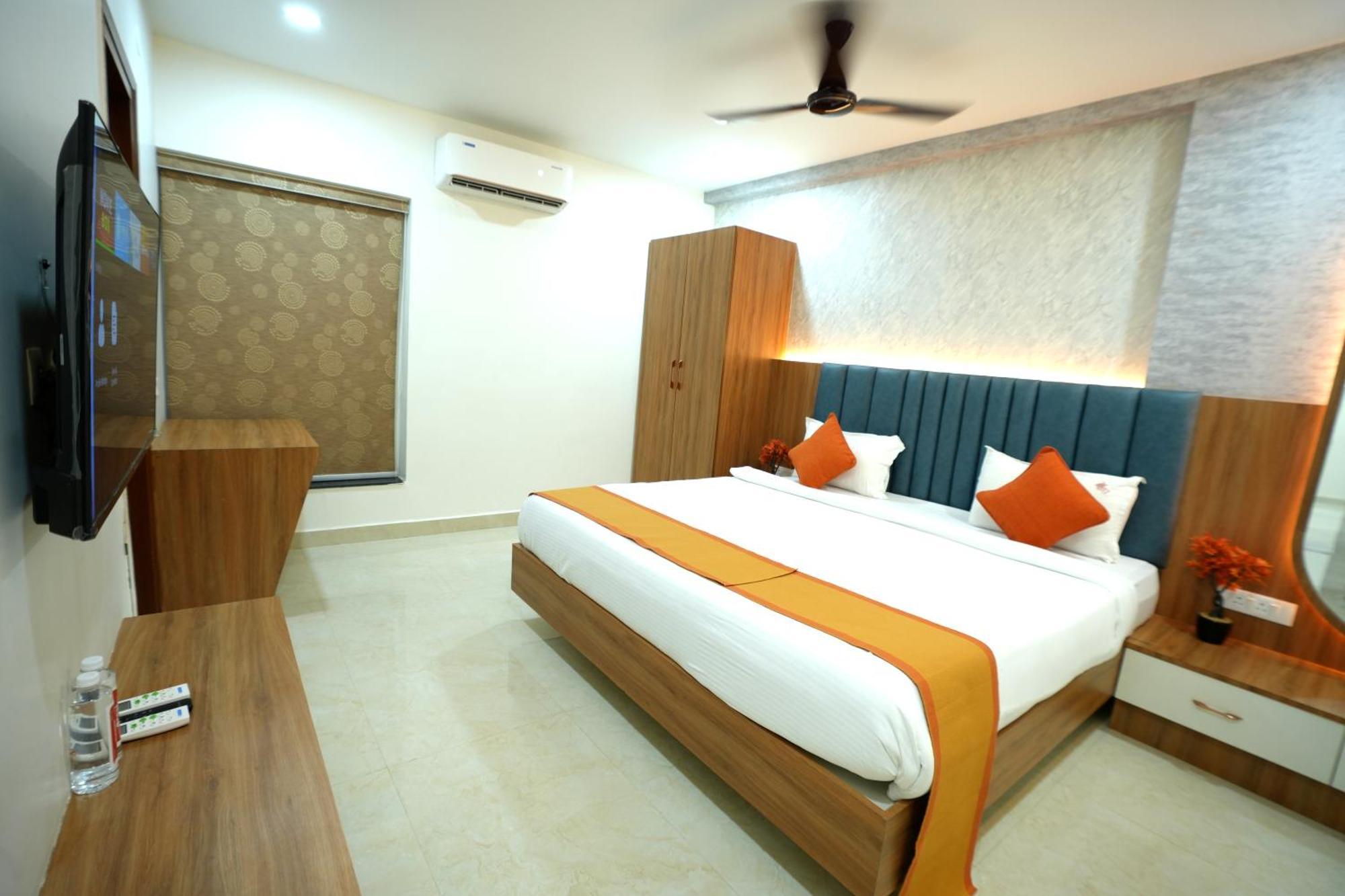 Viola Suites Hyderabad Bagian luar foto