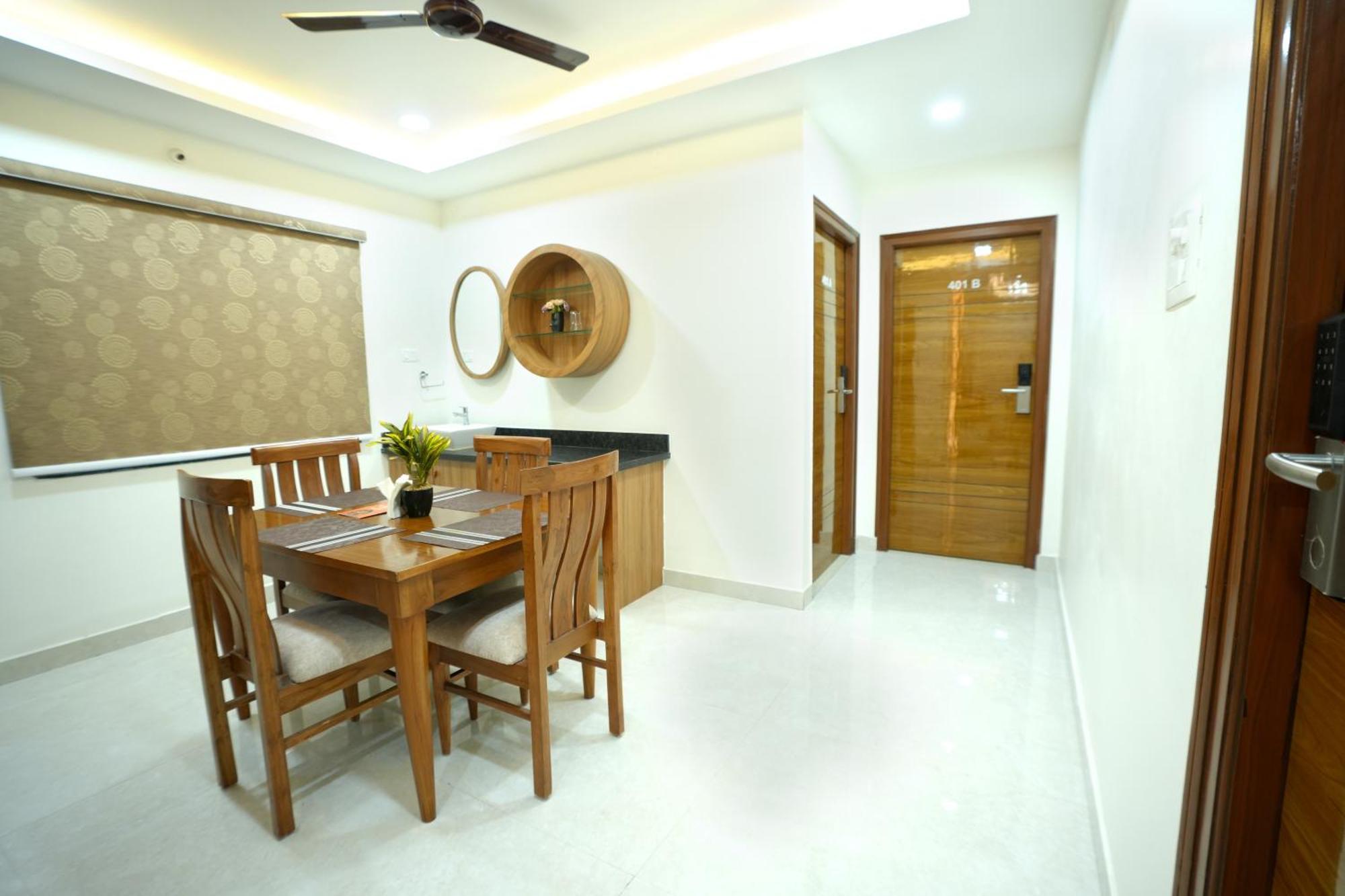 Viola Suites Hyderabad Bagian luar foto