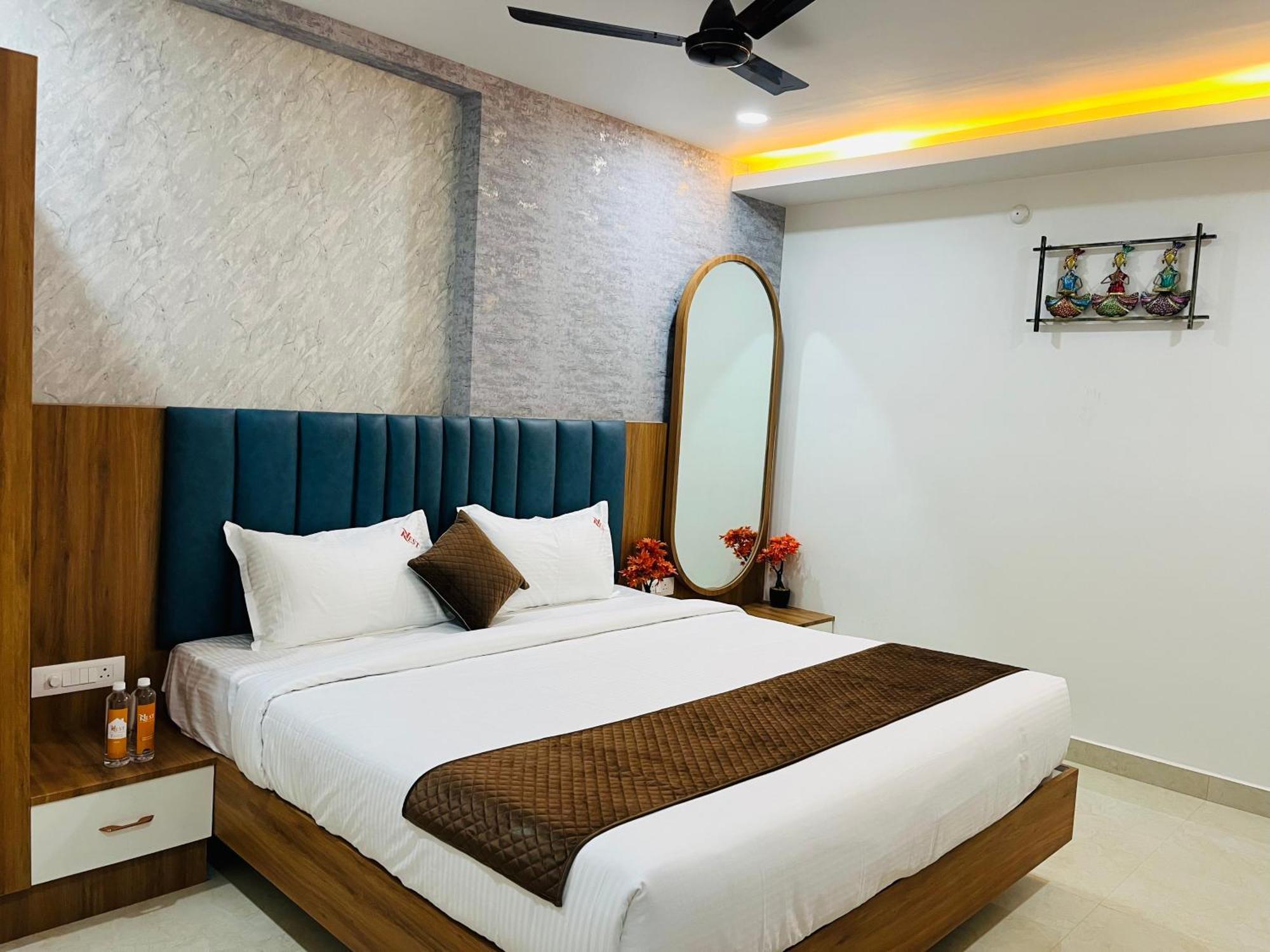Viola Suites Hyderabad Bagian luar foto